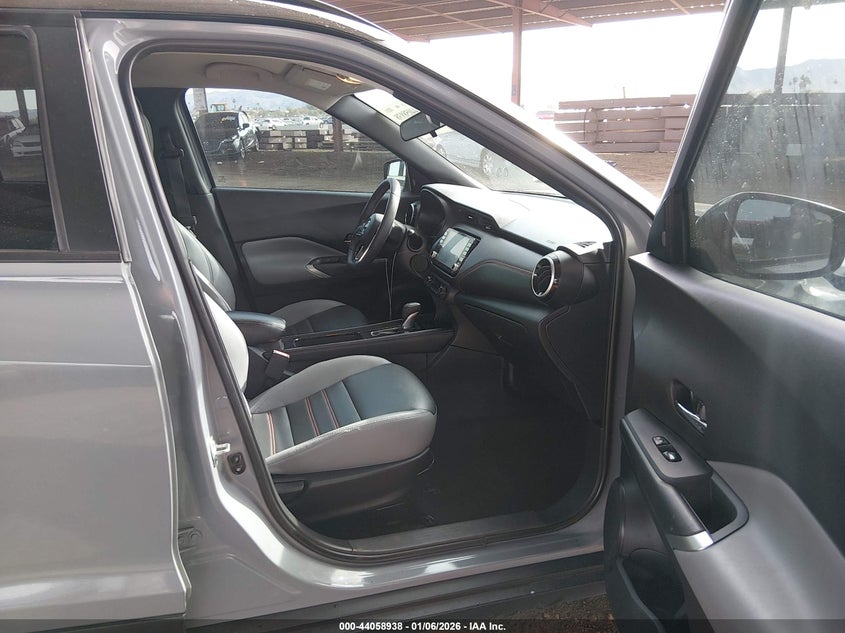 2023 Nissan Kicks Sr Xtronic Cvt