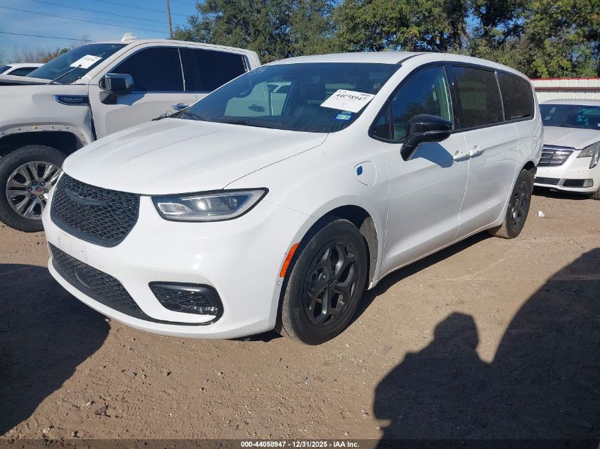 2024 Chrysler Pacifica - 2C4RC1S72RR153285