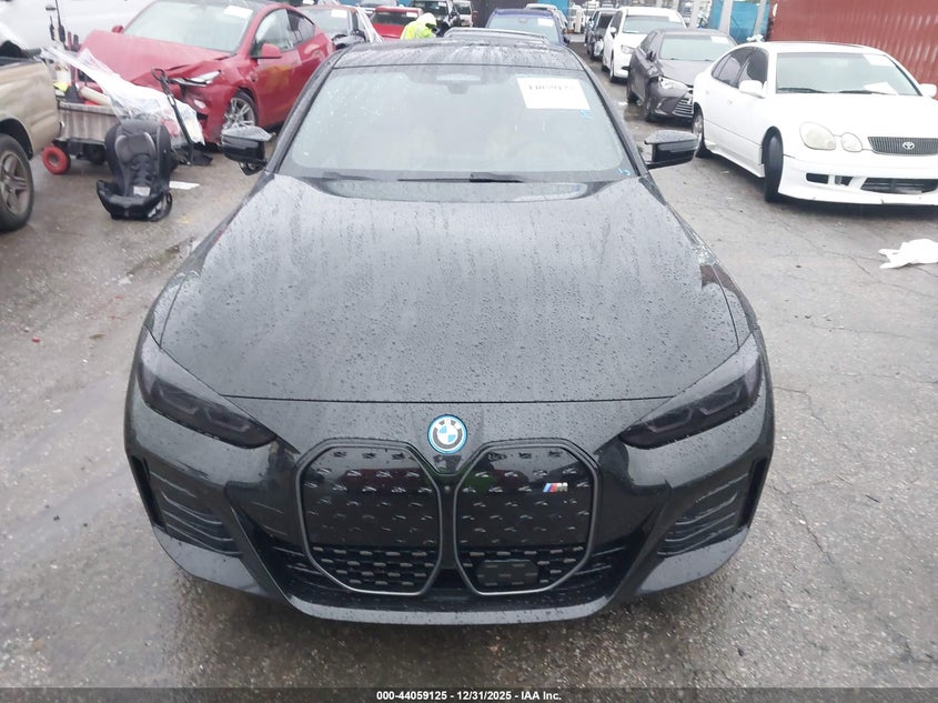 VIN: WBY33AW00NFN13317 2022 BMW I4 M50