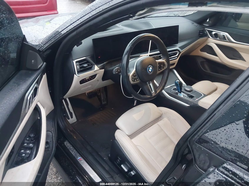 VIN WBY33AW00NFN13317 2022 BMW I4 M50