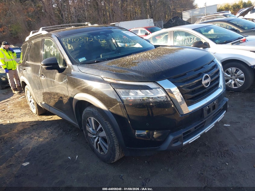 2023 Nissan Pathfinder Sl 4Wd