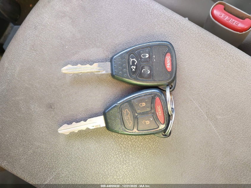 2006 Jeep Commander VIN: 1J8HG48N96C338647 Lot: 44059438