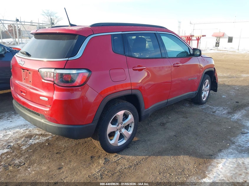 VIN 3C4NJCBB7JT240816 2018 JEEP COMPASS LATITUDE FWD