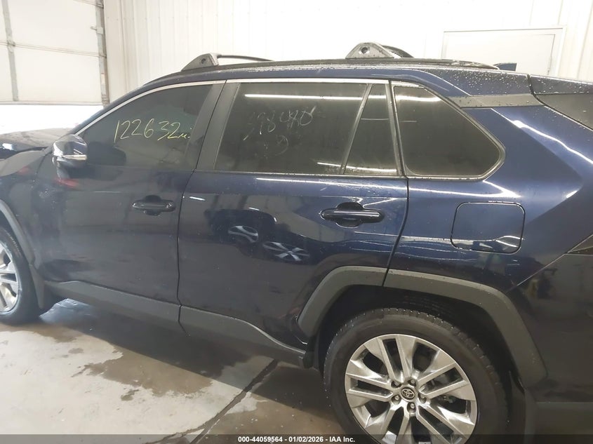 VIN 2T3A1RFV1PW398480 2023 TOYOTA RAV4 XLE PREMIUM