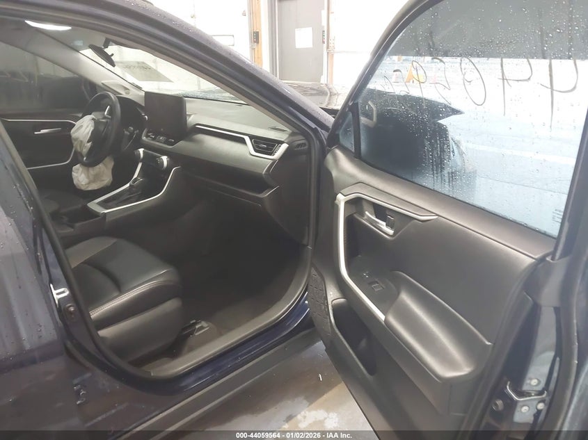 VIN 2T3A1RFV1PW398480 2023 TOYOTA RAV4 XLE PREMIUM