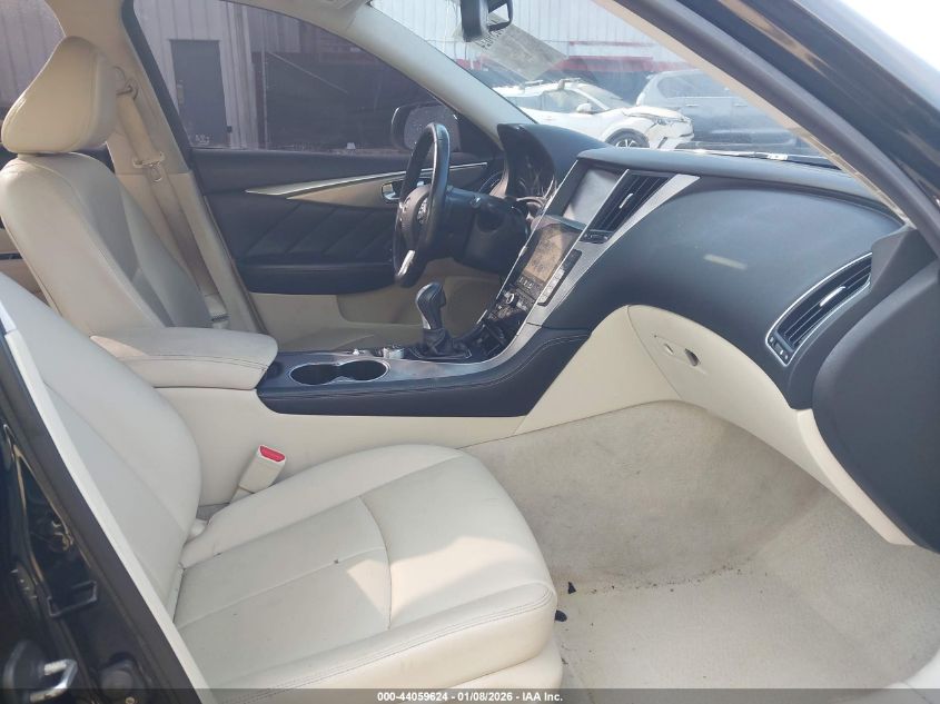 2015 Infiniti Q50 Premium