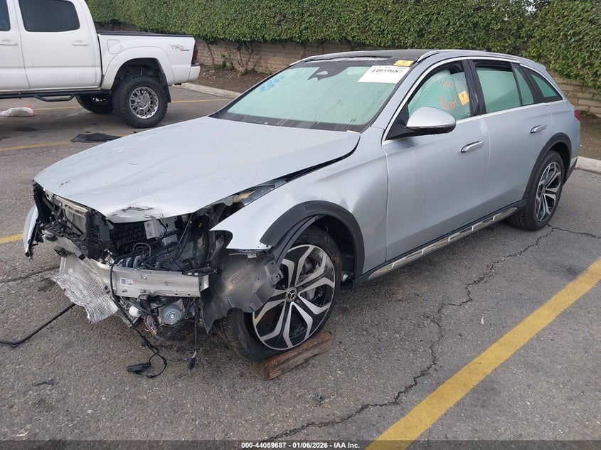 W1KLH6FB1SA163454 2025 Mercedes-Benz E 450 4matic photo 1