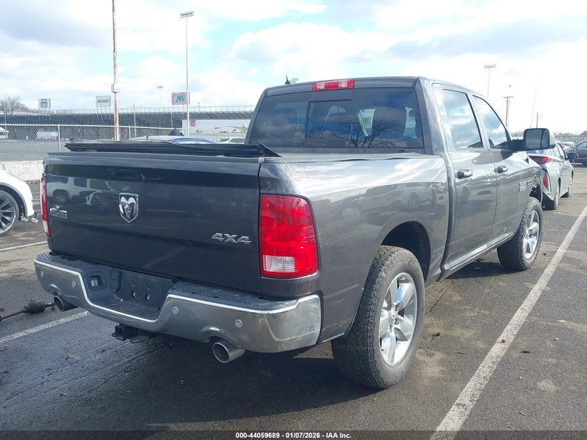 Vin: 1c6rr7lm1hs879374, lot: 44555472, ram 1500 big horn  4x4 5'7 box 20174