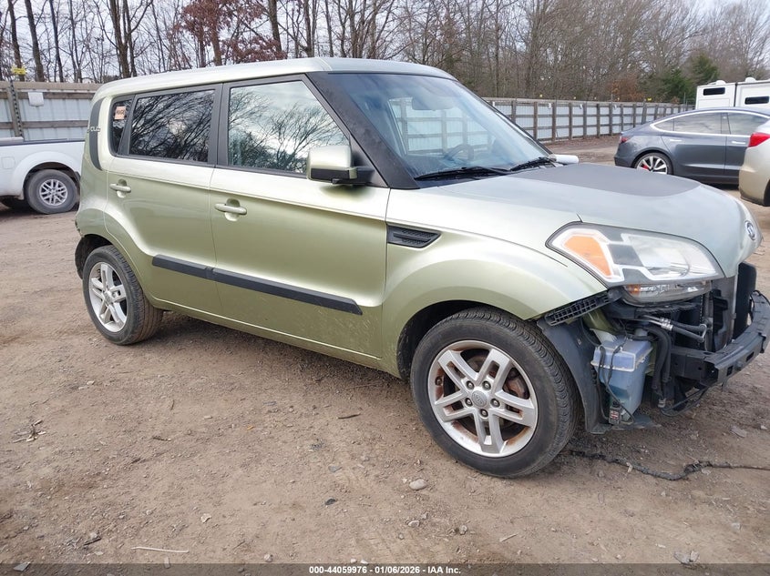 KNDJT2A26B7313720 2011 Kia Soul + auction photo 1