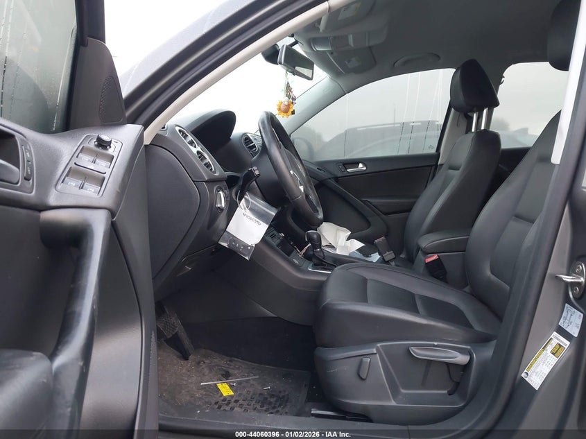 2016 Volkswagen Tiguan S