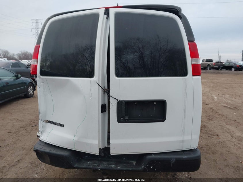 CHEVROLET EXPRESS 2500 2019 VIN 1GCWGAFPXK1365976