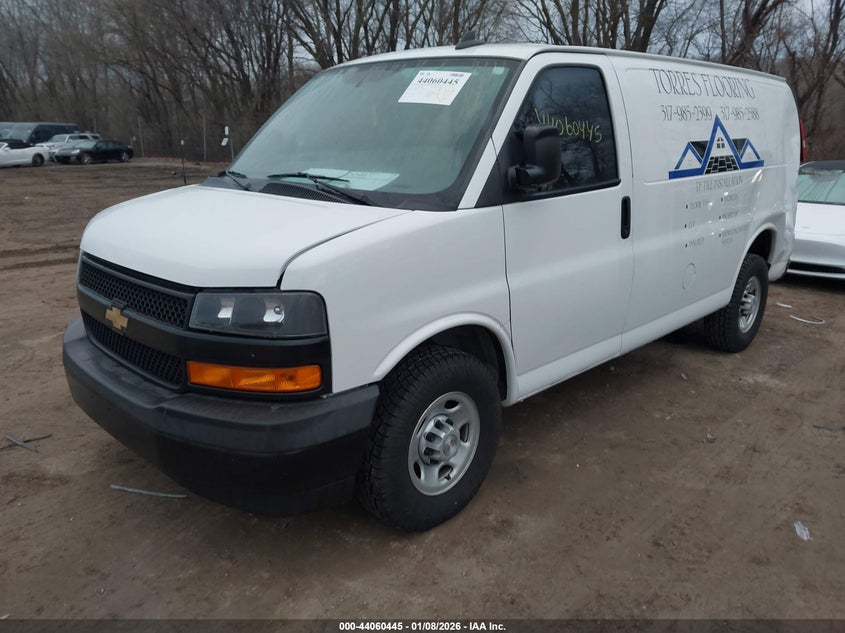 2019 CHEVROLET EXPRESS 2500 auction photo 2