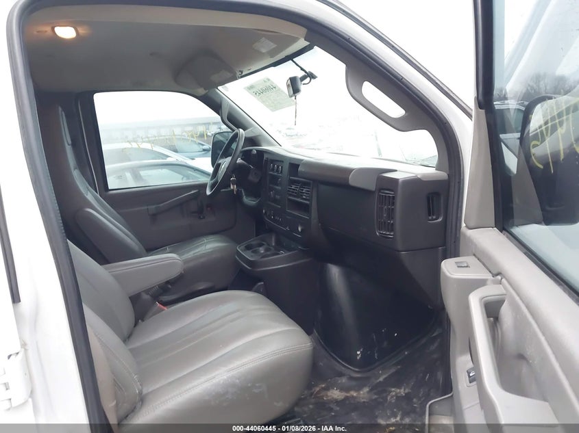 2019 CHEVROLET EXPRESS 2500 auction photo 5