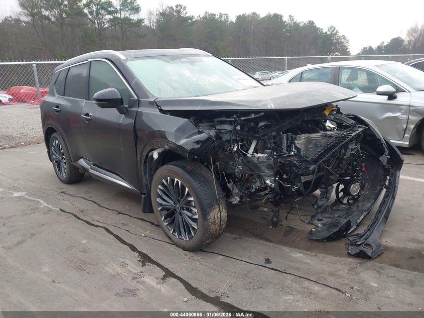 2024 Nissan Rogue Platinum Fwd