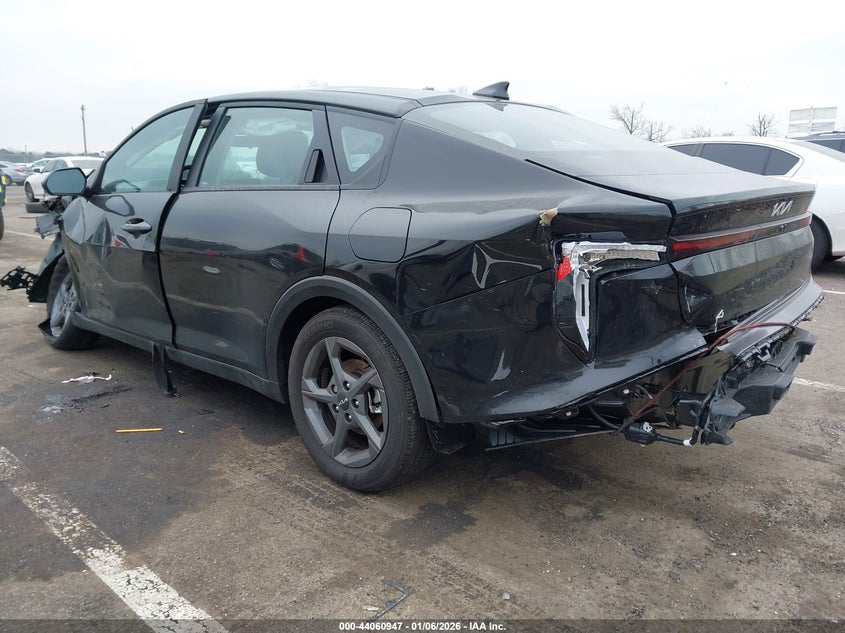 Vin: 3kpft4de5se196011, lot: 44556730, kia k4 lxs 20253