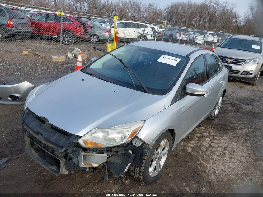 Vin: 1fadp3f21dl261073, lot: 44557169, ford focus se 20132