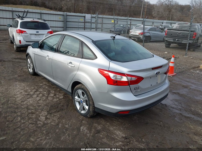 Vin: 1fadp3f21dl261073, lot: 44557169, ford focus se 20133