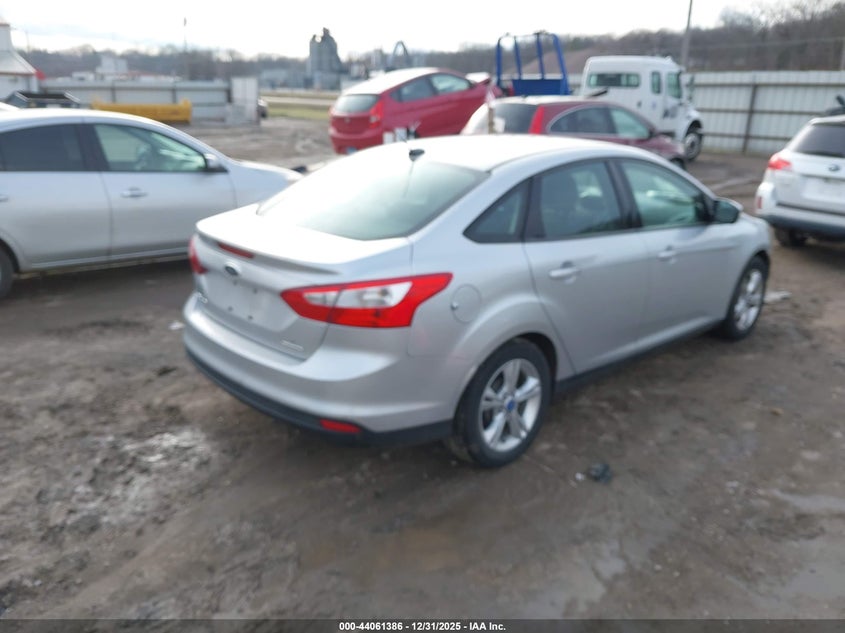 Vin: 1fadp3f21dl261073, lot: 44557169, ford focus se 20134