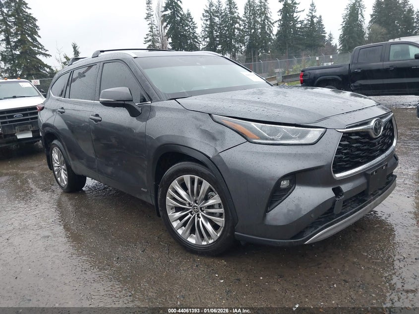 5TDEBRCH4SS673492 2025 Toyota Highlander Hybrid Platinum auction photo 1