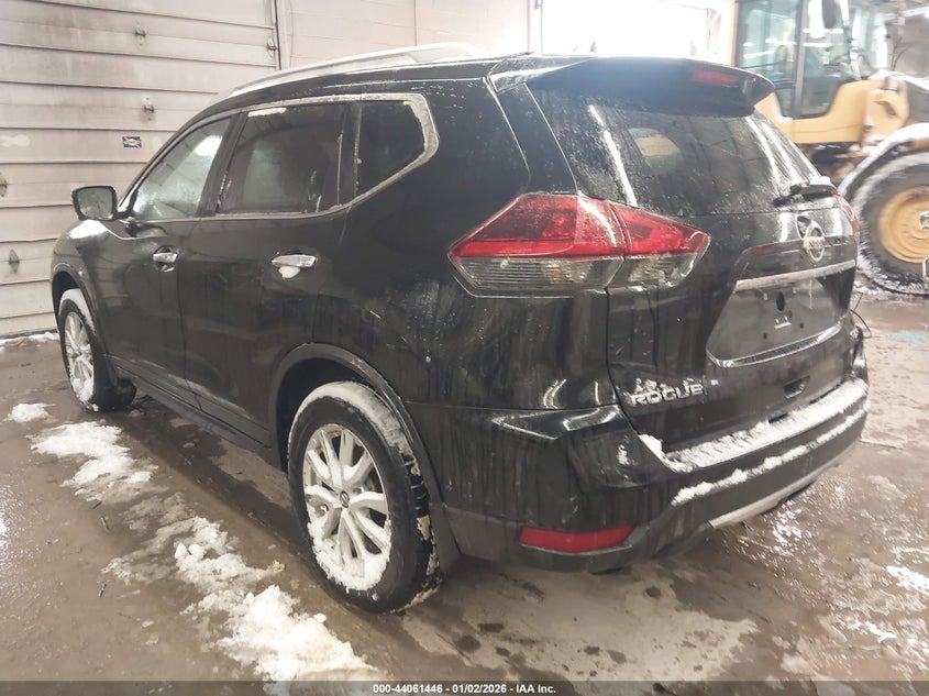 VIN 5N1AT2MV0JC810589 2018 NISSAN ROGUE SV