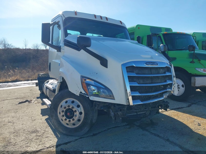 3AKJHLDV9JSJS6584 2018 Freightliner New Cascadia 126 auction photo 1