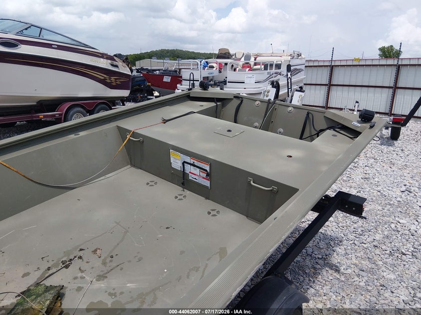 2024 TRACKER OTHER auction photo 5
