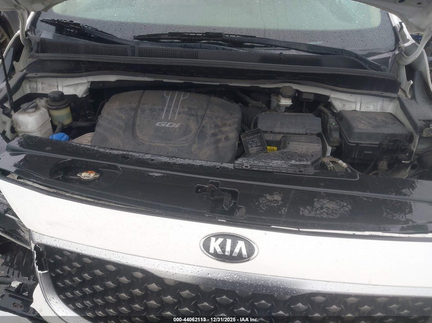 VIN KNDMB5C11J6373107 2018 KIA SEDONA LX