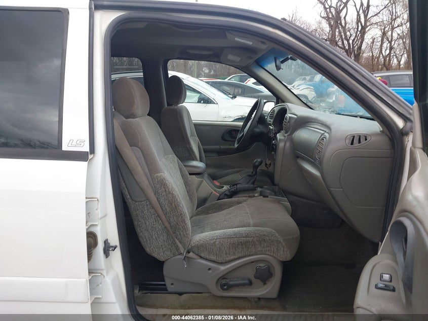 2002 Chevrolet Trailblazer Ls