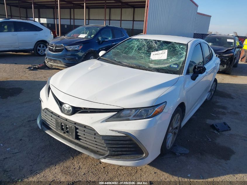 2022 Toyota Camry Le