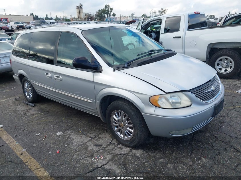 2C8GP64L82R633774 2002 Chrysler Town & Country Limited auction photo 1