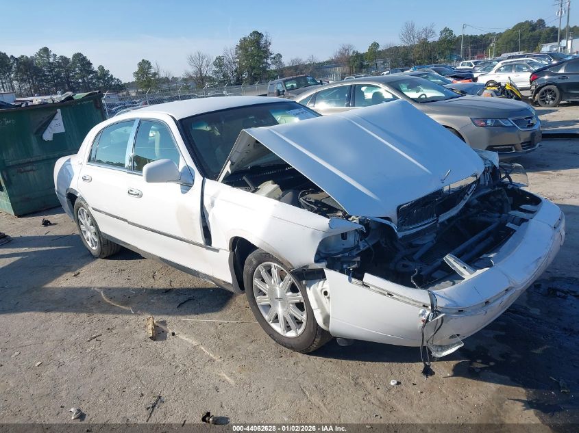 2011 Lincoln Town Car