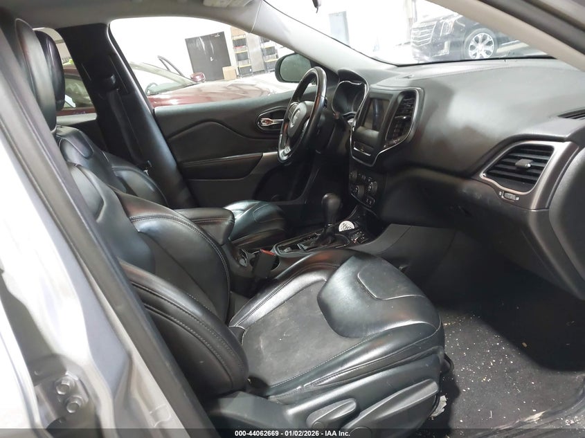 2019 Jeep Cherokee Latitude Plus Fwd