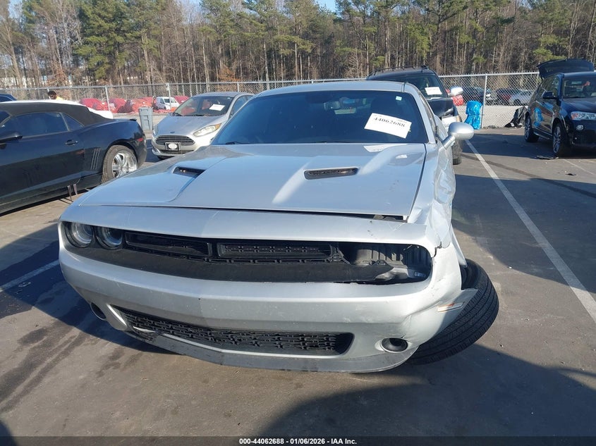 VIN 2C3CDZAG4KH716839 2019 DODGE CHALLENGER SXT