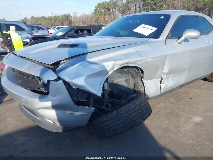 VIN 2C3CDZAG4KH716839 2019 DODGE CHALLENGER SXT