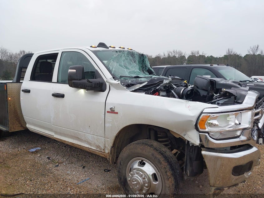 2024 Ram 3500 Ram Chassis Tradesman/Slt/Laramie/Limited white Lot 111044062800 Vin 3C7WRTCL8RG156869