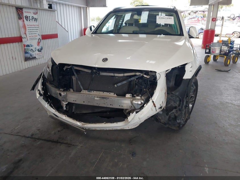VIN WDC0G4JB0JV067022 2018 MERCEDES-BENZ GLC 300