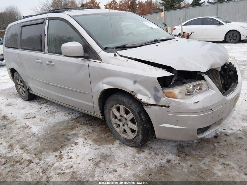 2A4RR5D11AR104916 2010 Chrysler Town & Country Touring auction photo 1