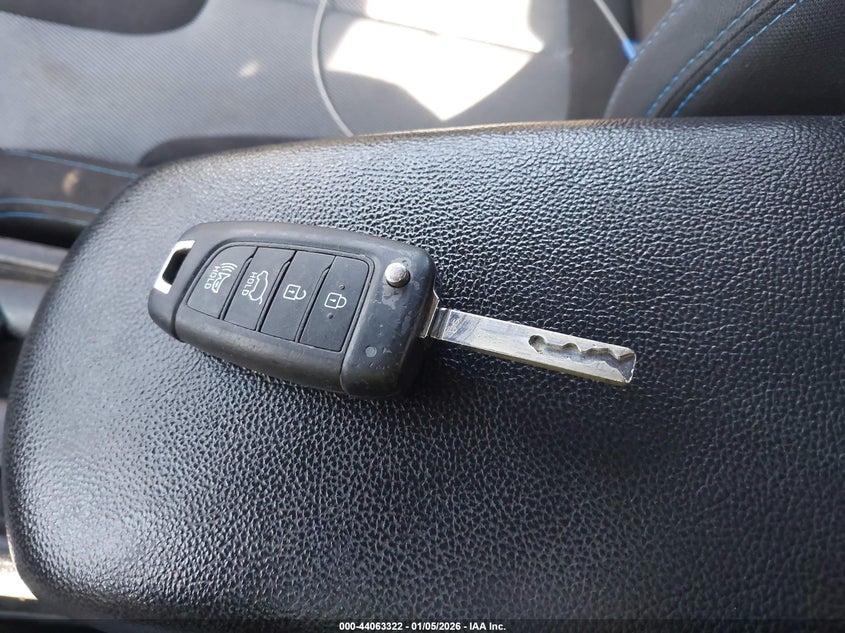 2019 Hyundai Veloster 2.0 VIN: KMHTG6AF4KU008415 Lot: 44063322