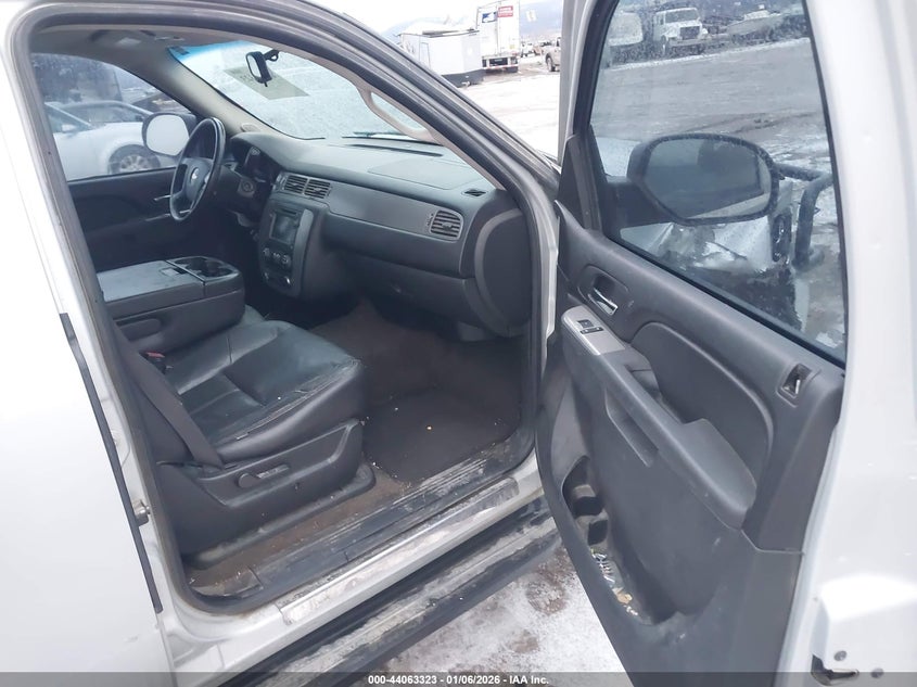 2010 Chevrolet Suburban 1500 Ls