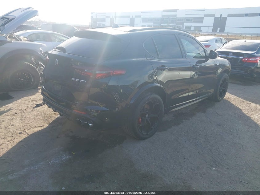 2018 Alfa Romeo Stelvio Quadrifoglio Awd