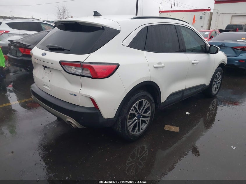 2020 Ford Escape Sel