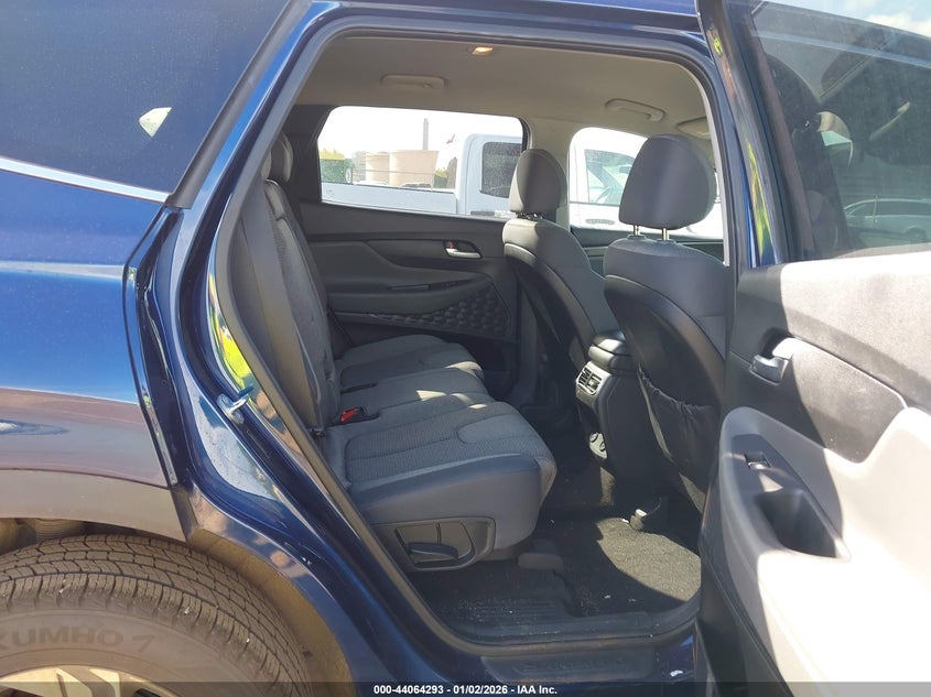 2023 Hyundai Santa FE - view 8