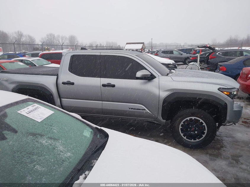 VIN 3TMLB5JN8RM057829 2024 TOYOTA TACOMA TRD OFF ROAD