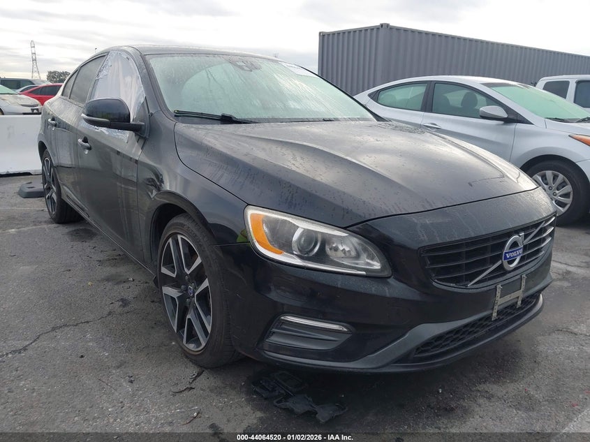 YV126MFL6H2422493 2017 Volvo S60 T5 Dynamic auction photo 1