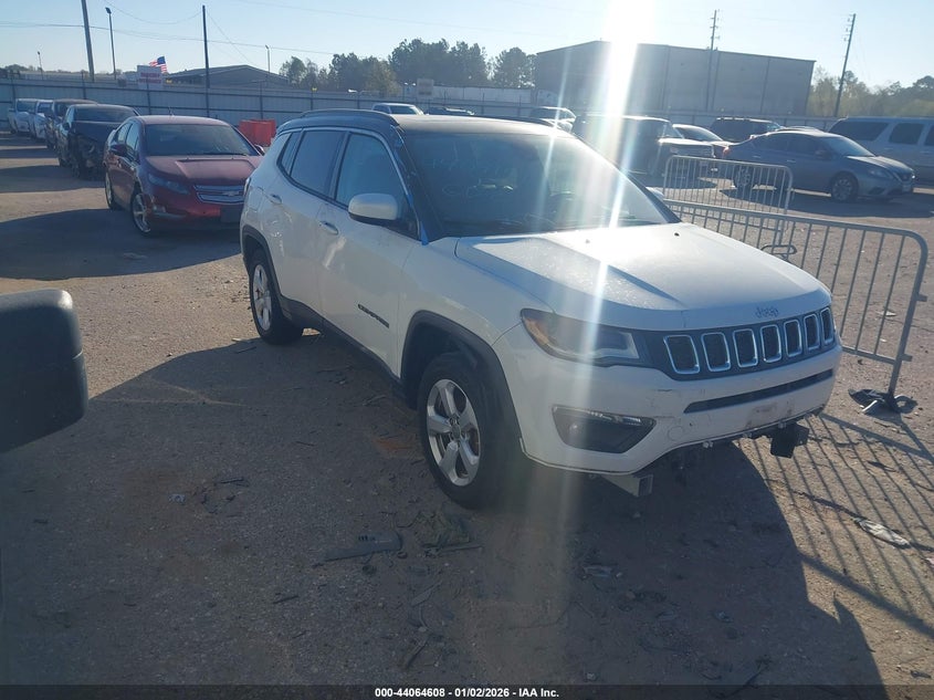 3C4NJCBB7JT123785 2018 Jeep Compass Latitude Fwd auction photo 1