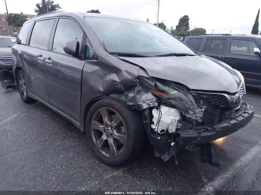 5TDXZ3DC3LS048216 2020 Toyota Sienna Se auction photo 1