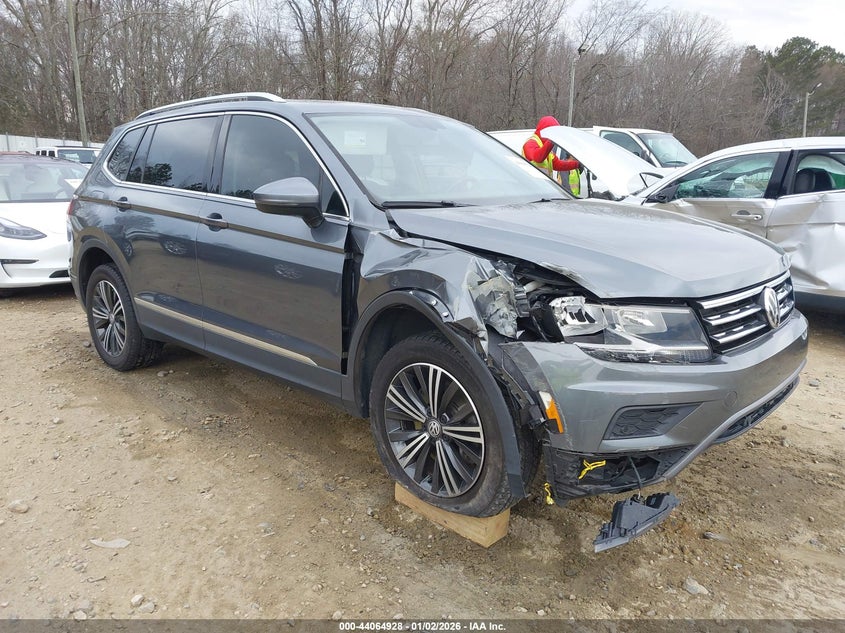 3VV3B7AX7KM102313 2019 Volkswagen Tiguan 2.0T Se/2.0T Sel/2.0T Sel R-Line/2.0T Sel R-Line Black auction photo 1