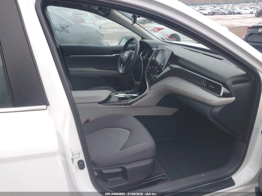 2022 Toyota Camry Le Hybrid