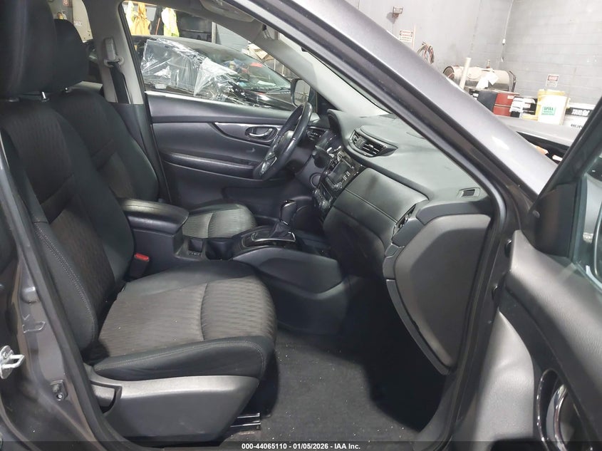 2017 Nissan Rogue Sv