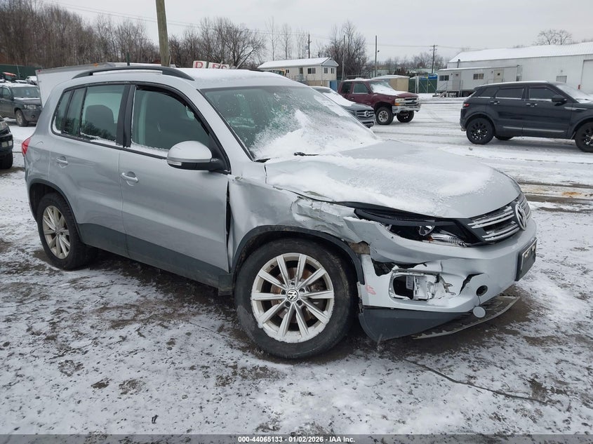 WVGBV7AX4JK004195 VOLKSWAGEN TIGUAN LIMITED Photo 1